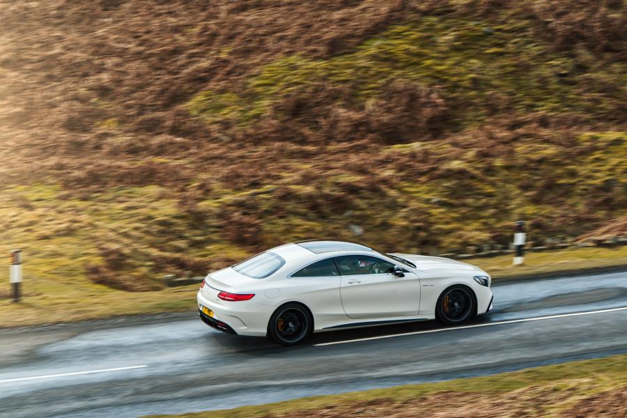  Mercedes-AMG S63 4Matic+ Coupe (C217) 2018 года  (UK) (фото 31 из 38)